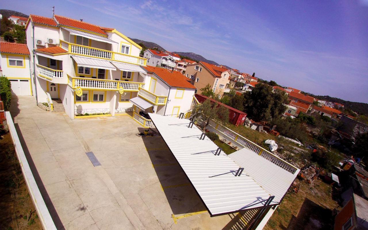 Apartments Klaric 피로바츠 외부 사진